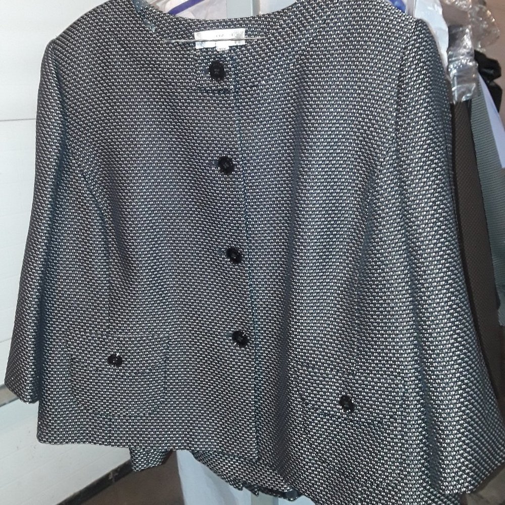 Tahari 22W B&W Woven Women Interview Business Suit